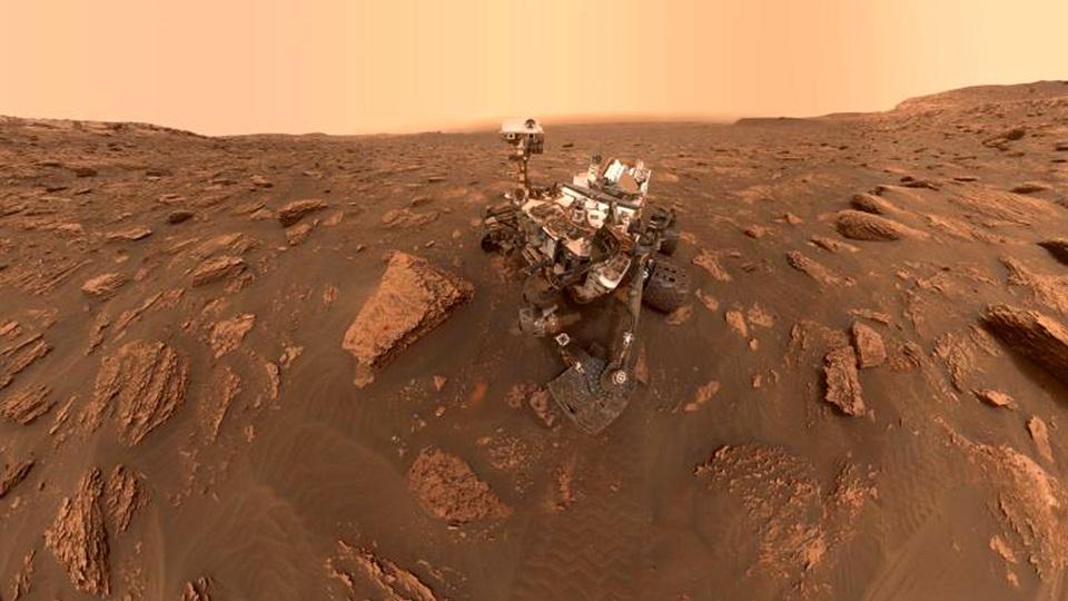 El robot curiosity explorando el planeta Marte