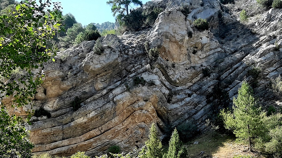 Foto de pliegues en rocas